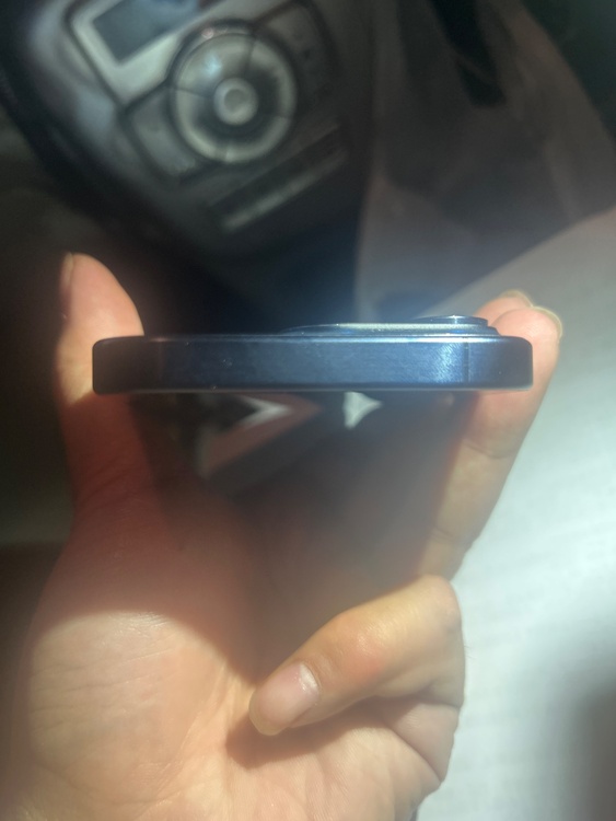 iPhone 15 Pro 128GB docomo（スマホ）の商品画像 - 査定依頼日：2026年5月4日 - 最高査定価格：116,000円