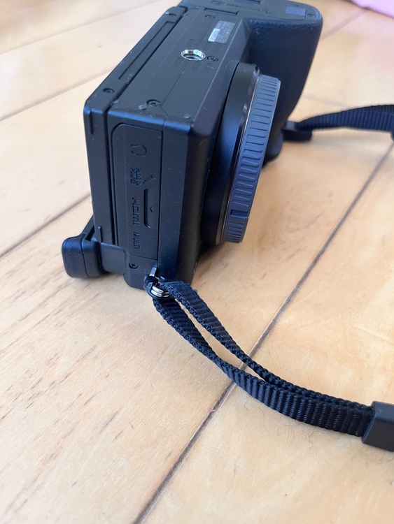 α6600（カメラ）の商品画像 - 査定依頼日：2026年5月30日 - 最高査定価格：65,100円