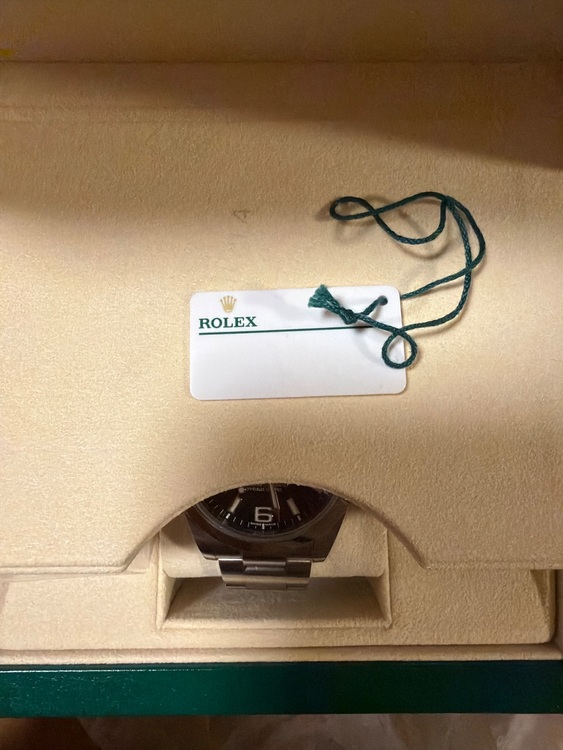 ロレックス エクスプローラー 21427（高級時計）の商品画像 - 査定依頼日：2025年10月17日 - 最高査定価格：1,120,000円