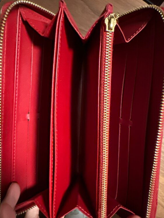 ヴェルニ（ブランド財布・小物）の商品画像 - 査定依頼日：2025年4月9日 - 最高査定価格：6,000円