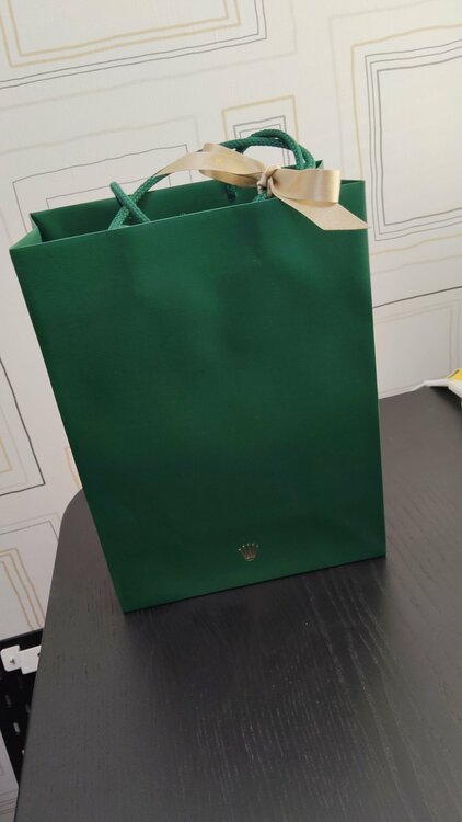 ロレックス サブマリーナー （高級時計）の商品画像 - 査定依頼日：2026年2月2日 - 最高査定価格：3,230,000円