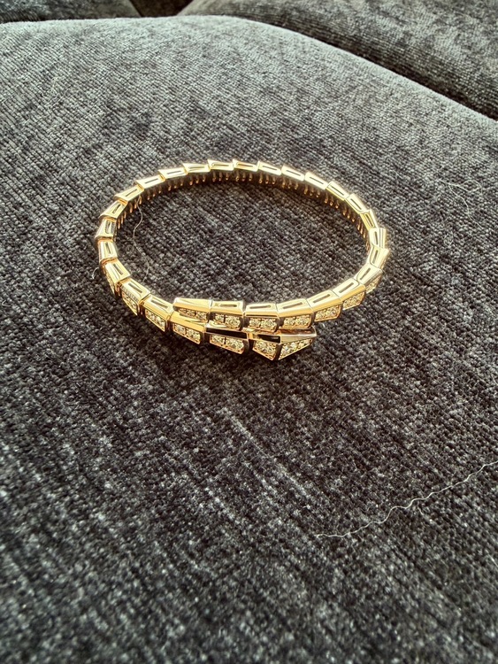 ブルガリ セルペンティ フルダイヤ ブレス ピンクゴールド（金・貴金属）の商品画像 - 査定依頼日：2026年4月5日 - 最高査定価格：3,750,000円