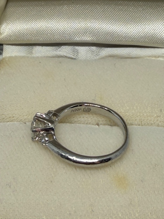 ダイヤモンド指輪0.6カラット（宝石）の商品画像 - 査定依頼日：2026年4月13日 - 最高査定価格：150,000円