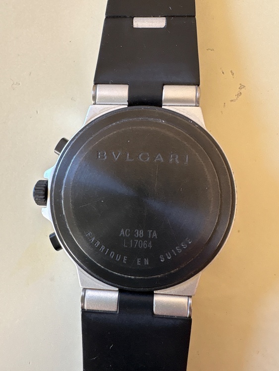 ブルガリ その他 アルミニウム　クロノ　a（高級時計）の商品画像 - 査定依頼日：2025年12月9日 - 最高査定価格：150,000円