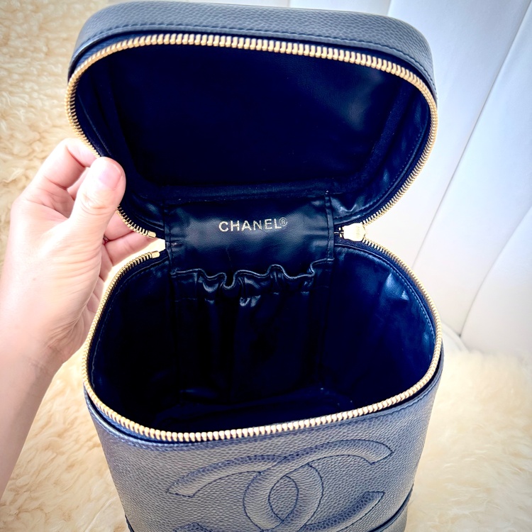 CHANEL バニティバッグ キャビアスキン ココマーク Gカード有（ブランドバッグ）の商品画像 - 査定依頼日：2026年5月13日 - 最高査定価格：125,000円