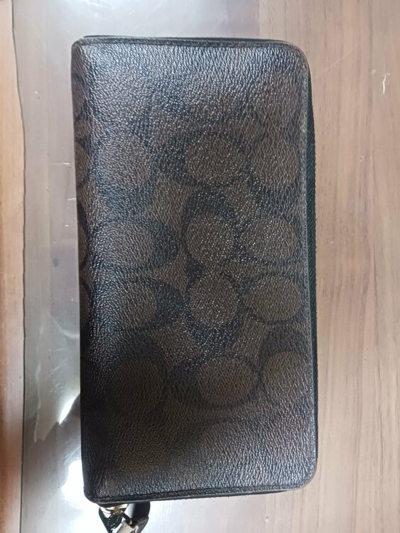 財布（古着・ファッション）の商品画像 - 査定依頼日：2026年3月5日 - 最高査定価格：1,500円