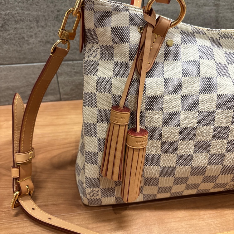 ルイヴィトン/リミントン/N40022/ストラップ付（ブランドバッグ）の商品画像 - 査定依頼日：2026年3月31日 - 最高査定価格：235,000円
