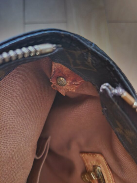 わからない（ブランドバッグ）の商品画像 - 査定依頼日：2026年3月7日 - 最高査定価格：7,000円