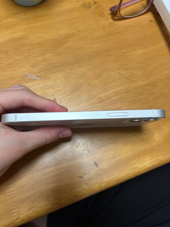 iPhone iPhone 12 64GB docomo（スマホ）の商品画像 - 査定依頼日：2026年8月29日 - 最高査定価格：20,000円