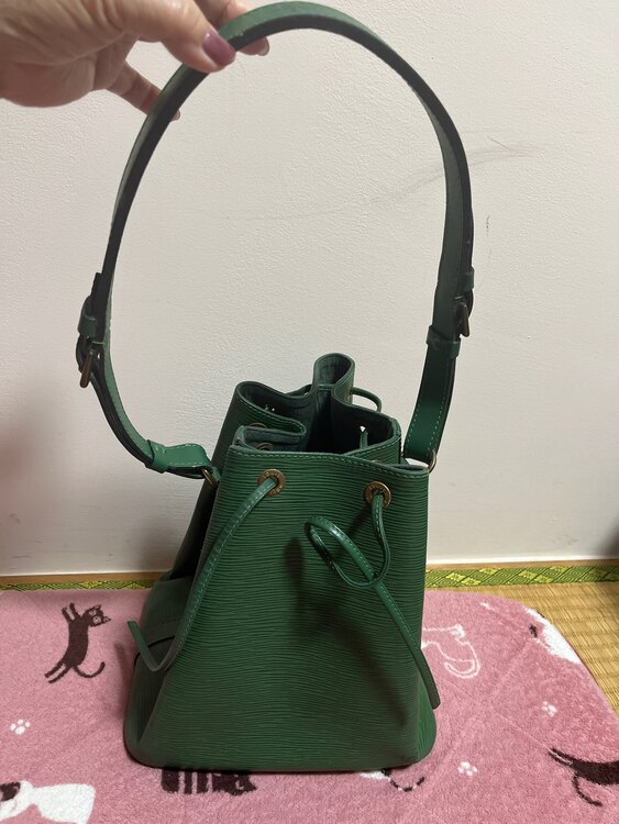 ルイヴィトン エピ （ブランドバッグ）の商品画像 - 査定依頼日：2024年12月29日 - 最高査定価格：20,000円