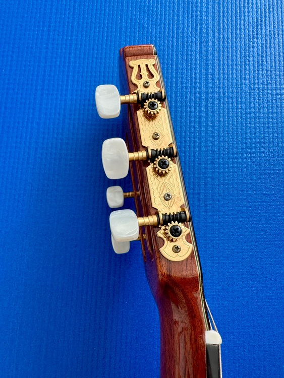 パウリーノベルナベＥー８（ピアノ・楽器・PA機材）の商品画像 - 査定依頼日：2025年9月21日 - 最高査定価格：180,000円