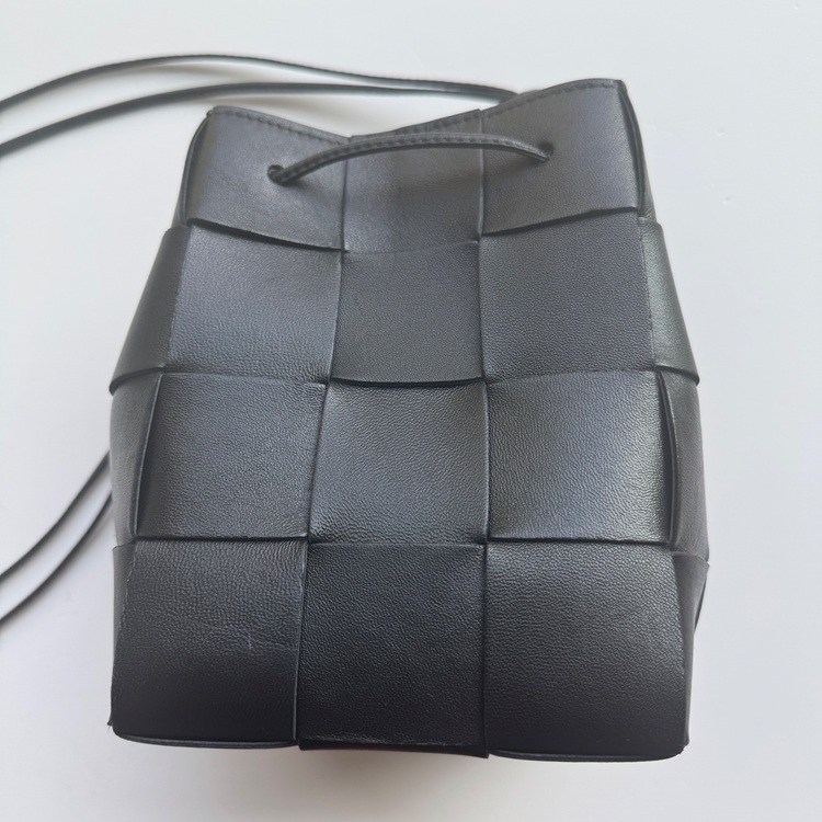 ボッテガ・ヴェネタ  （ブランドバッグ）の商品画像 - 査定依頼日：2025年8月2日 - 最高査定価格：80,000円