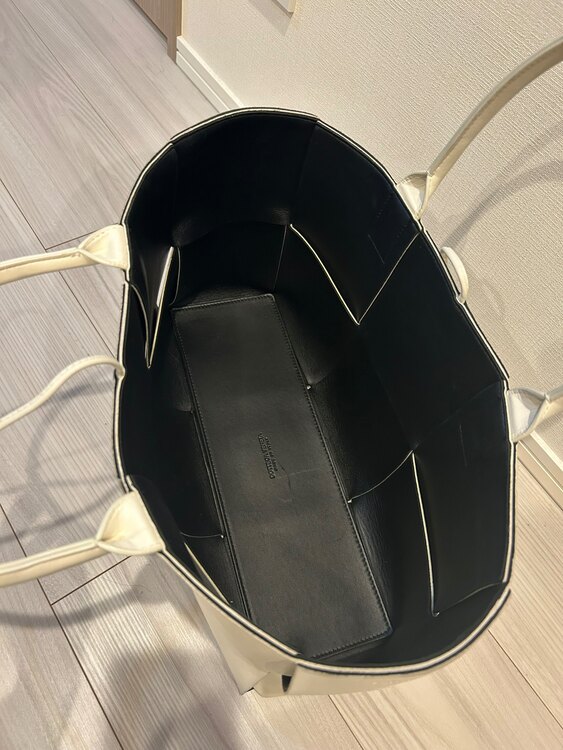 ボッテガ・ヴェネタ  （ブランドバッグ）の商品画像 - 査定依頼日：2025年4月7日 - 最高査定価格：138,000円