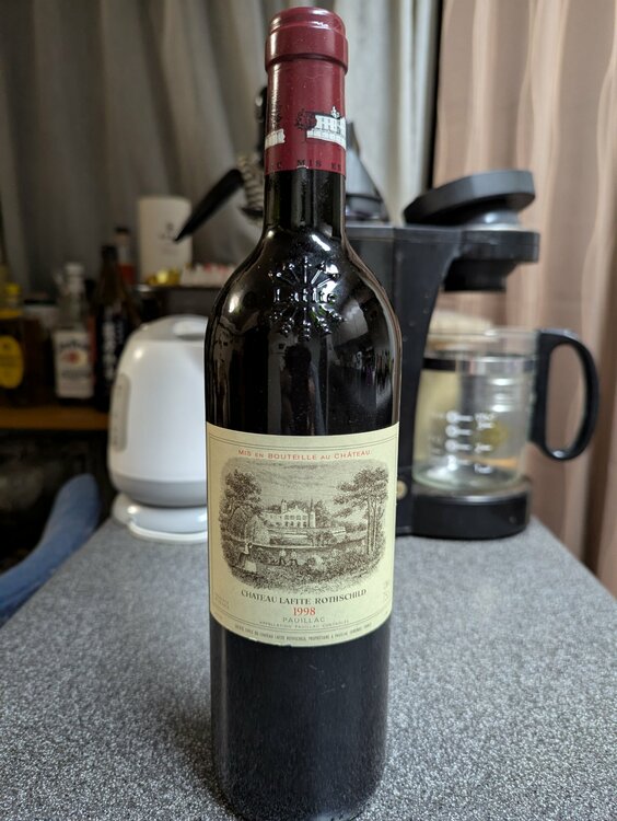 Chateau　Lafite Rothschild1998（お酒）の商品画像 - 査定依頼日：2025年12月21日 - 最高査定価格：70,000円