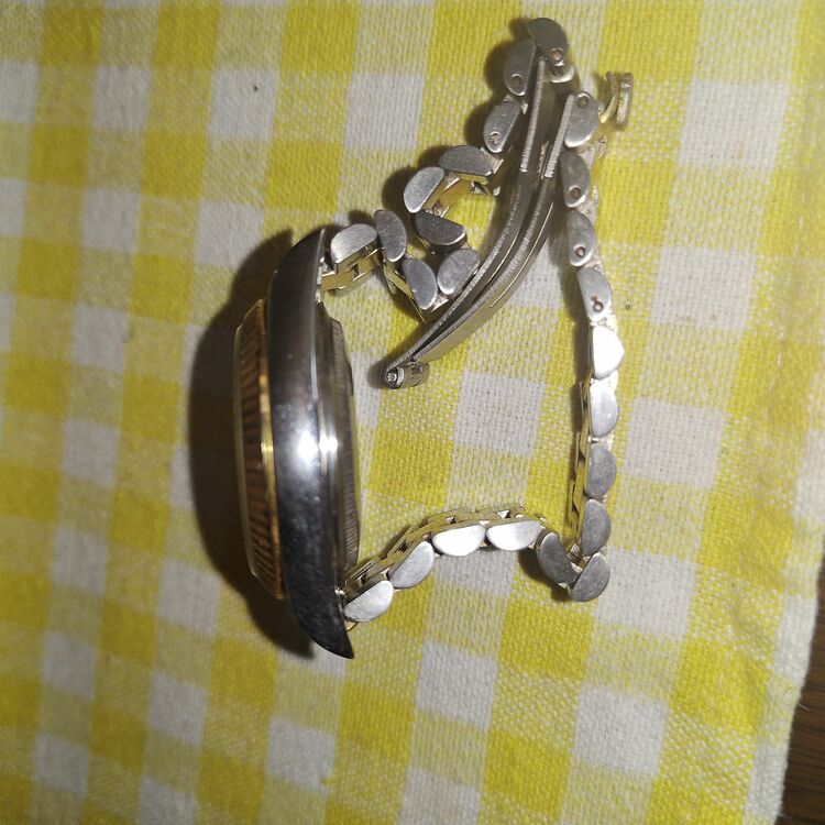 ロレックス デイデイト （高級時計）の商品画像 - 査定依頼日：2025年11月12日 - 最高査定価格：2,580,000円