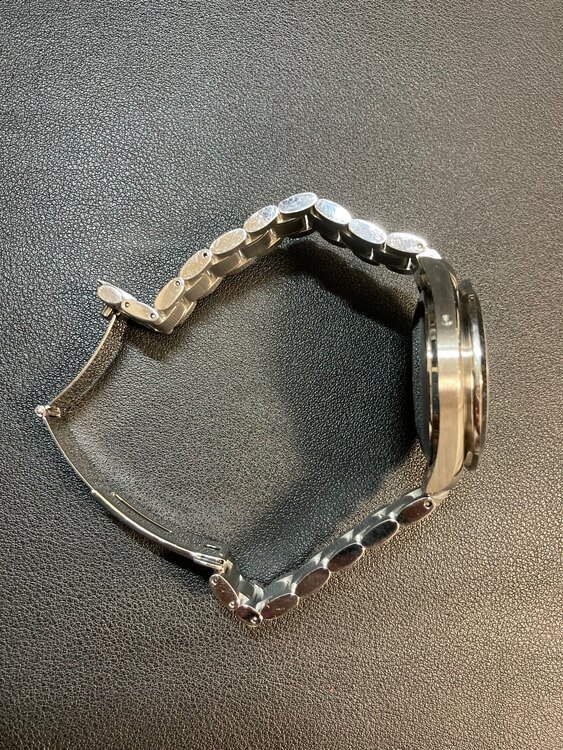 オメガ スピードマスター 3520.5（高級時計）の商品画像 - 査定依頼日：2025年4月30日 - 最高査定価格：270,000円