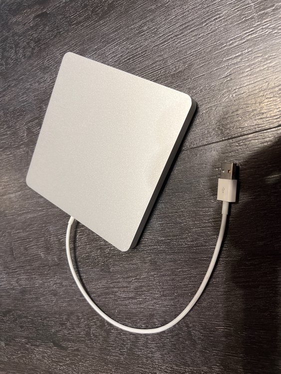 Apple USB SuperDrive MD564ZM/A（PC・タブレット）の商品画像 - 査定依頼日：2022年11月12日