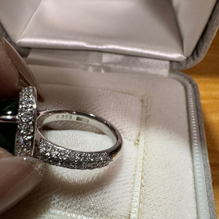 エメラルド ダイヤモンドリング（宝石）の商品画像 - 査定依頼日：2025年5月22日 - 最高査定価格：500,000円