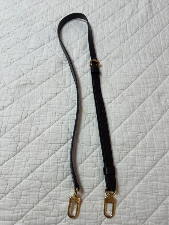 ヴェローナ（ブランドバッグ）の商品画像 - 査定依頼日：2025年8月22日 - 最高査定価格：100,000円