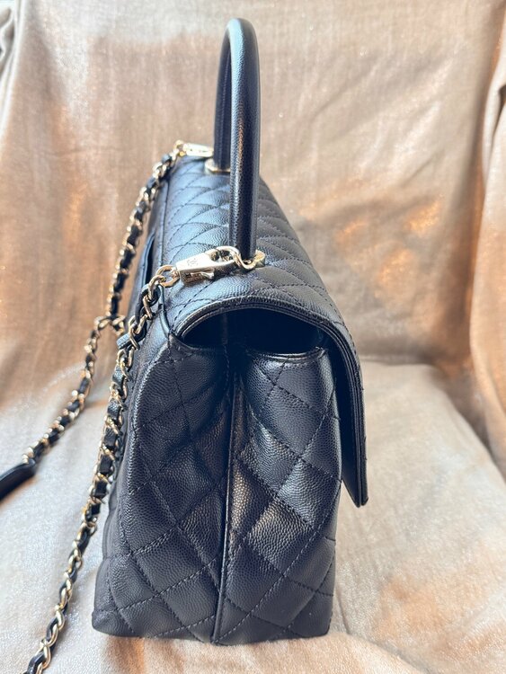 ココハンドル　２８（S)　キャビアスキン　黒　金具：シャンパンゴールド　（ブランドバッグ）の商品画像 - 査定依頼日：2026年3月2日 - 最高査定価格：100,000円