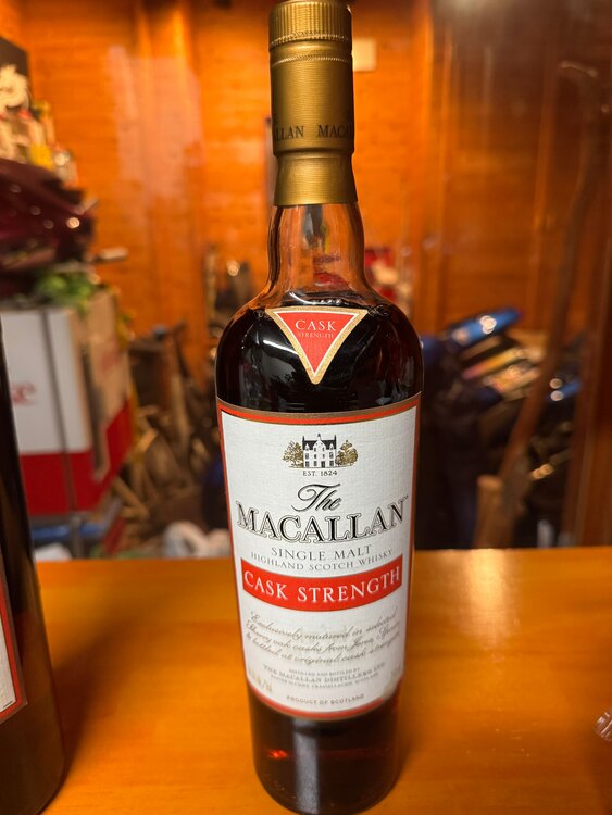ウイスキー マッカラン （お酒）の商品画像 - 査定依頼日：2025年5月7日 - 最高査定価格：130,000円