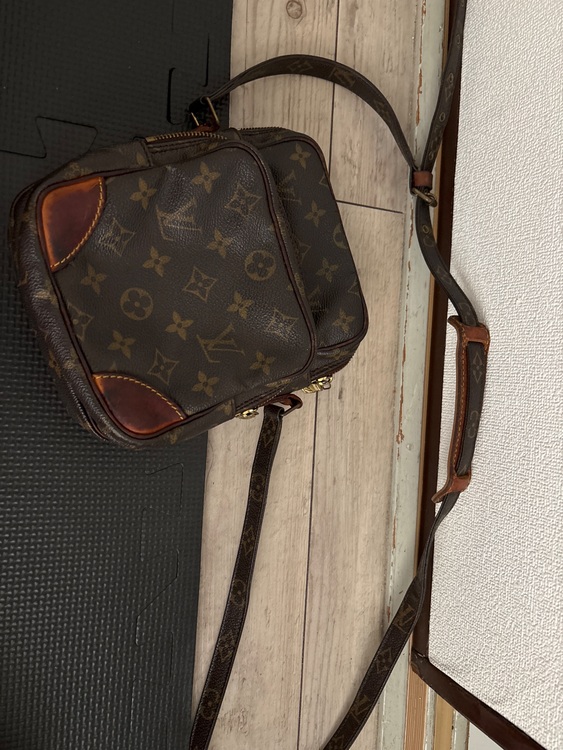 ショルダーバッグ（ブランドバッグ）の商品画像 - 査定依頼日：2025年11月5日 - 最高査定価格：30,000円