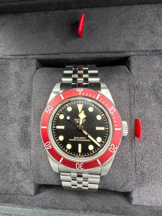 M 7941A1A0RU-0003（高級時計）の商品画像 - 査定依頼日：2025年3月27日 - 最高査定価格：380,000円