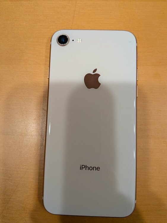 iPhone8 64GB（スマホ）の商品画像 - 査定依頼日：2026年5月26日 - 最高査定価格：3,500円