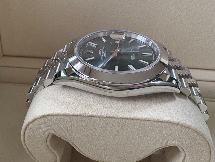 デイトジャスト41（高級時計）の商品画像 - 査定依頼日：2025年6月24日 - 最高査定価格：1,600,000円