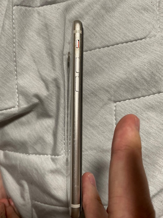 iPhone iPhone SE (第 3 世代) 128GB SIMフリー（スマホ）の商品画像 - 査定依頼日：2026年7月13日 - 最高査定価格：15,000円