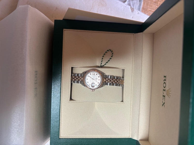 ロレックス デイデイト （高級時計）の商品画像 - 査定依頼日：2025年11月27日 - 最高査定価格：2,250,000円