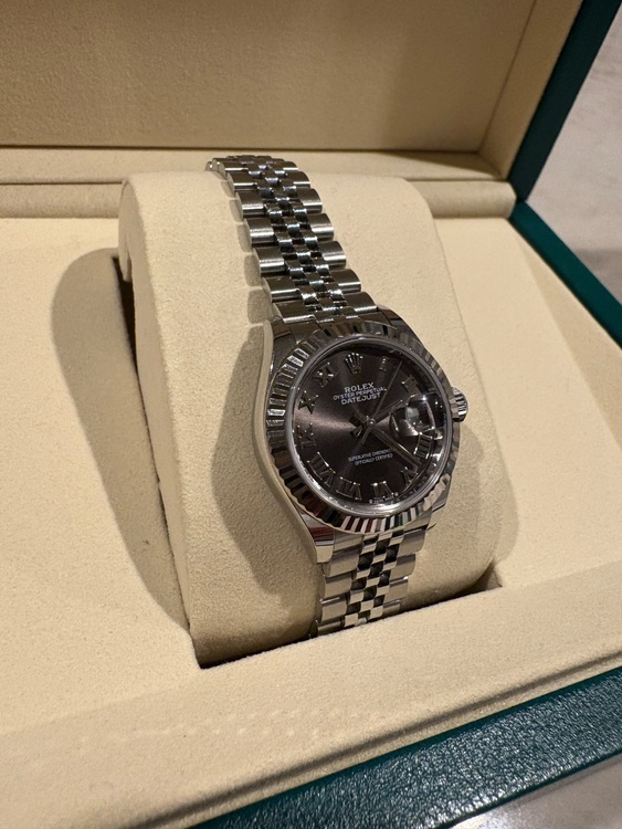 レディデイトジャスト（高級時計）の商品画像 - 査定依頼日：2026年4月12日 - 最高査定価格：1,600,000円