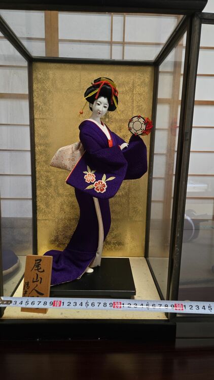 日本人形（美術品・骨董品）の商品画像 - 査定依頼日：2025年11月16日 - 最高査定価格：3,000円