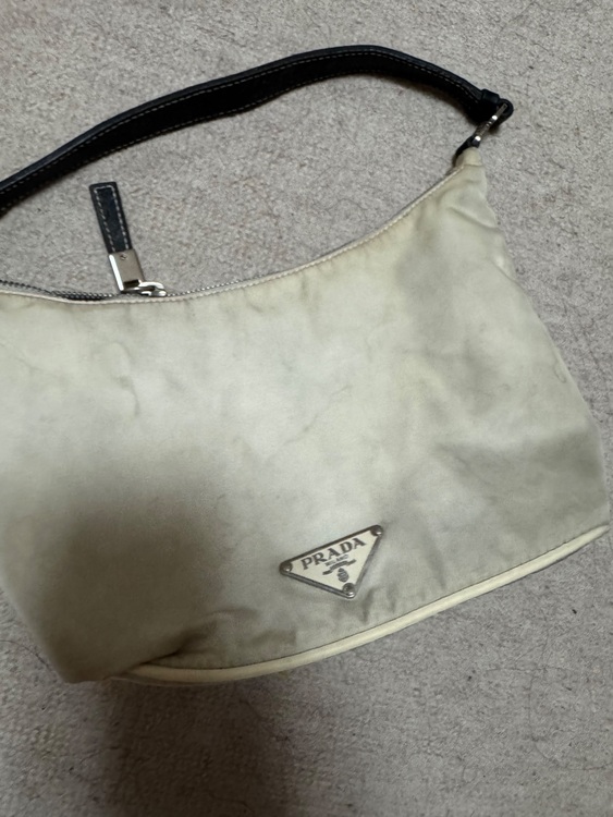 プラダ　アクセサリー（ブランドバッグ）の商品画像 - 査定依頼日：2025年11月5日 - 最高査定価格：20,000円