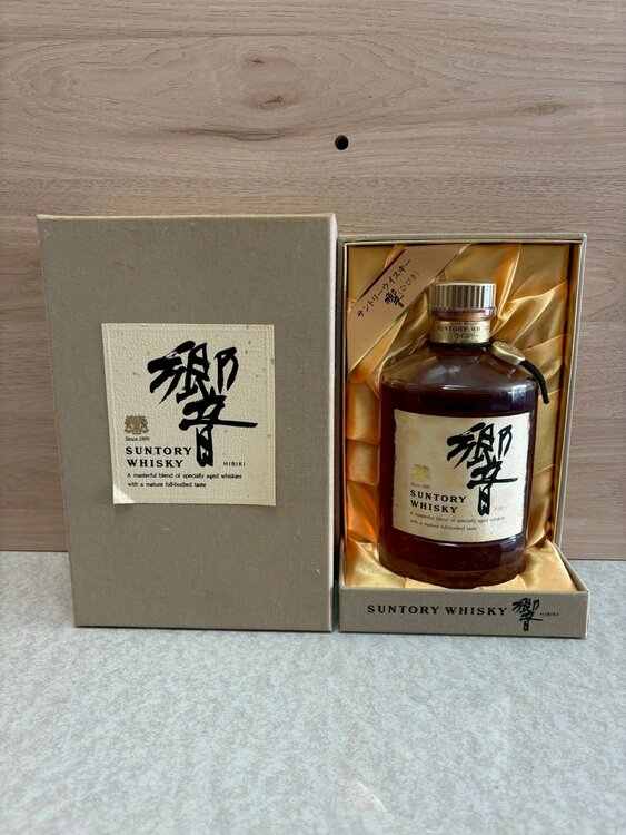ウイスキー サントリー響 （お酒）の商品画像 - 査定依頼日：2026年2月28日 - 最高査定価格：30,000円