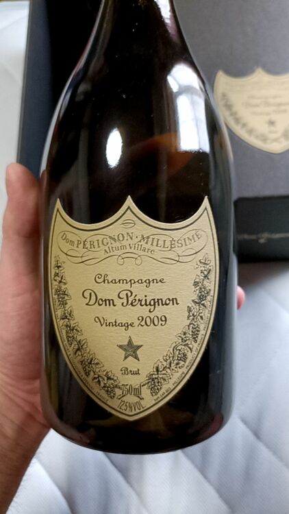 ドンペリニヨン2009（お酒）の商品画像 - 査定依頼日：2025年6月18日 - 最高査定価格：20,000円