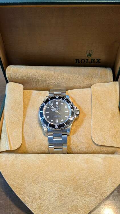 ロレックス サブマリーナー 14060（高級時計）の商品画像 - 査定依頼日：2025年1月14日 - 最高査定価格：1,200,000円