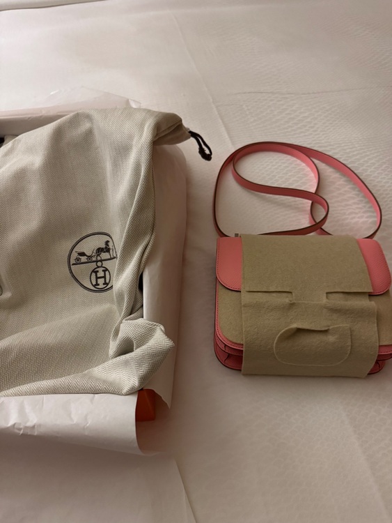 コンスタンスミニ（ブランドバッグ）の商品画像 - 査定依頼日：2025年8月21日 - 最高査定価格：1,350,000円