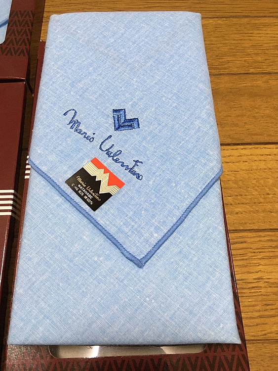 MARIO VALENTINO （マリオバレンチノ）メンズハンカチ　5枚セット（ブランド財布・小物）の商品画像 - 査定依頼日：2020年5月12日