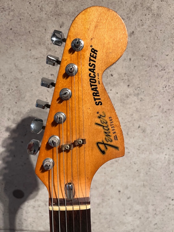 フェンダーストラットキャスター　USA製　（ピアノ・楽器・PA機材）の商品画像 - 査定依頼日：2026年4月24日 - 最高査定価格：200,000円