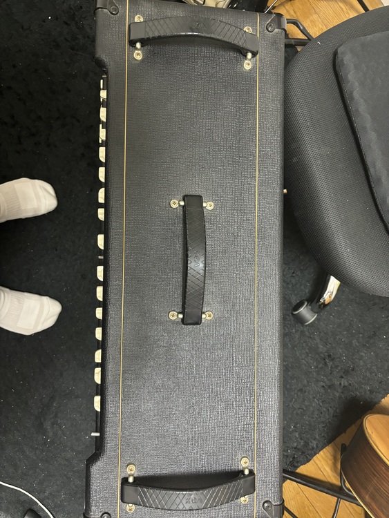 Vox Classic Plus コンボアンプ（ピアノ・楽器・PA機材）の商品画像 - 査定依頼日：2025年5月8日 - 最高査定価格：3,000円