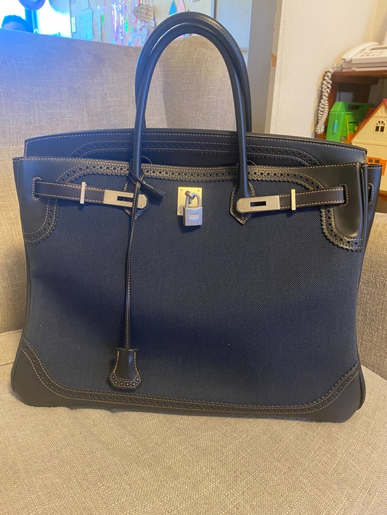 ギリーズ　40cm（ブランドバッグ）の商品画像 - 査定依頼日：2025年8月21日 - 最高査定価格：1,700,000円