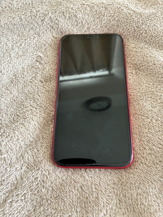 iPhoneXR RED（スマホ）の商品画像 - 査定依頼日：2026年4月2日 - 最高査定価格：14,000円