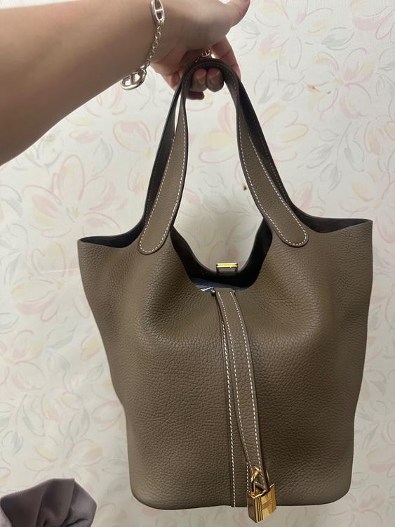 エトゥープ　mm（ブランドバッグ）の商品画像 - 査定依頼日：2025年8月2日 - 最高査定価格：500,000円