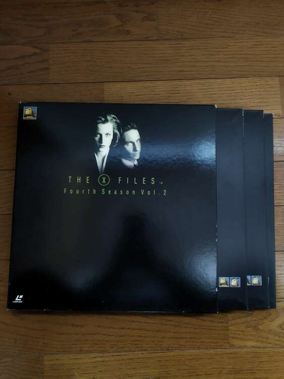 レーザーディスク　PILF-2524　THE X FILES Fourth（CD・DVD）の商品画像 - 査定依頼日：2024年4月18日 - 最高査定価格：500円