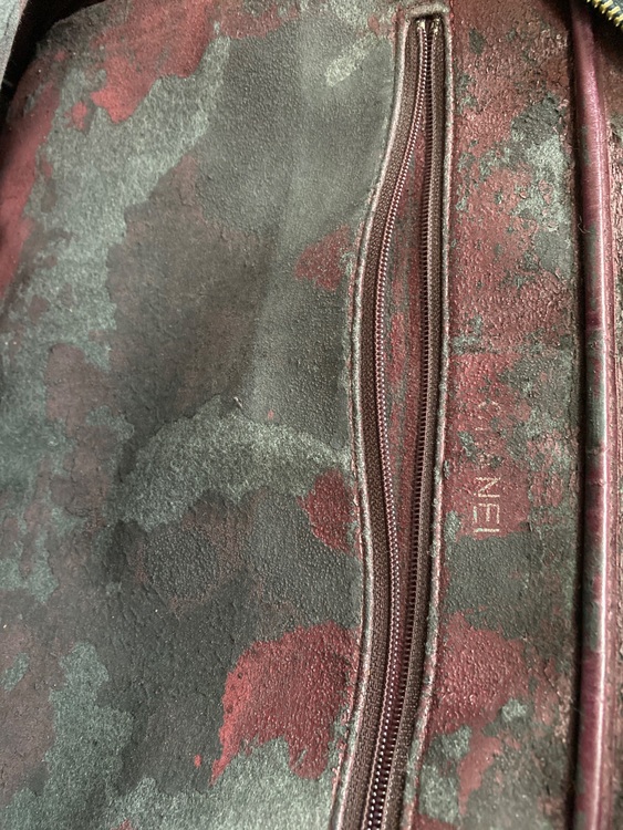 ショルダー　型番不明　30年位前のモデル（ブランドバッグ）の商品画像 - 査定依頼日：2025年10月3日 - 最高査定価格：60,000円