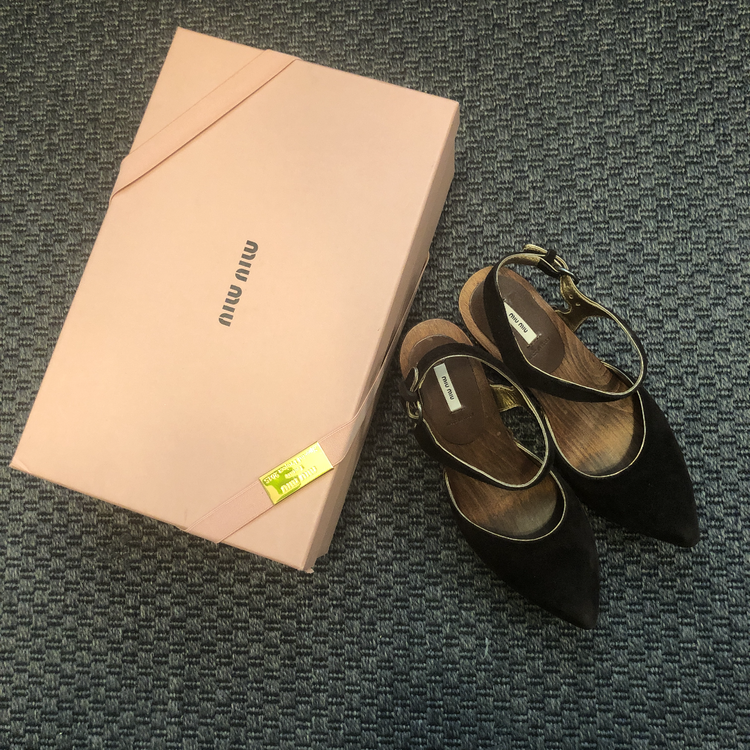 miu miuシューズ（古着・ファッション）の商品画像 - 査定依頼日：2021年6月1日