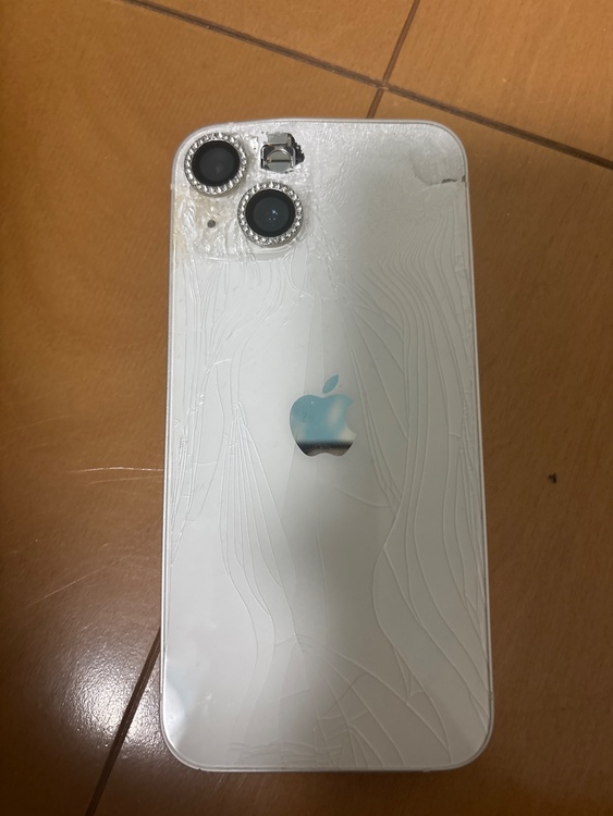 iPhone13（スマホ）の商品画像 - 査定依頼日：2026年3月6日 - 最高査定価格：20,000円