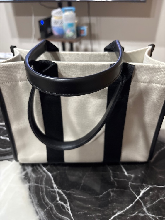 バレンシアガ  （ブランドバッグ）の商品画像 - 査定依頼日：2025年11月4日 - 最高査定価格：70,000円