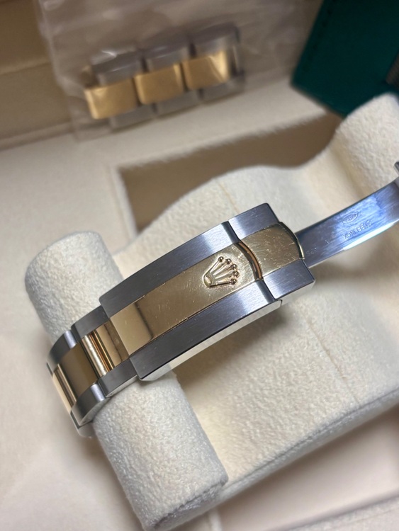 デイトジャスト31 フローラルモチーフ（高級時計）の商品画像 - 査定依頼日：2025年7月22日 - 最高査定価格：2,200,000円